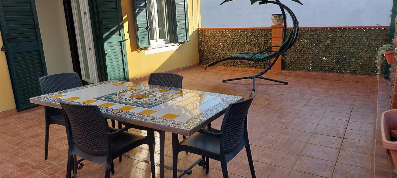 דירות Pomarico La Terrazza Dell' Angelo מראה חיצוני תמונה